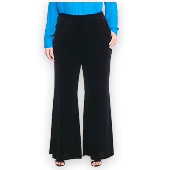 The Limited Black Velvet Wide Leg Flare Pull On Stretch Waist Dress Pant Size 18 - Picture 1 of 9